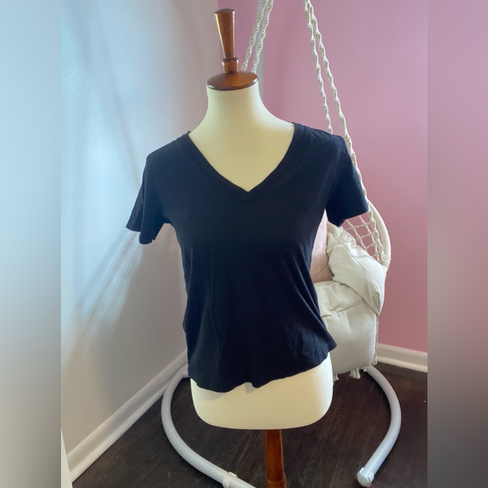 Basic V tee (2 set) - Picture 2 of 4